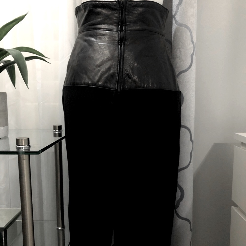 High-Waisted Vintage Pencil Skirt - Picture 2 of 7